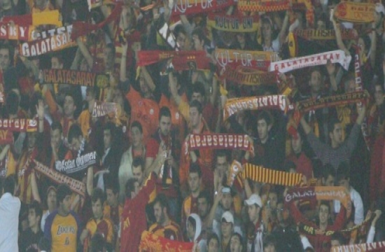 Sami Yen i�in yeni beste