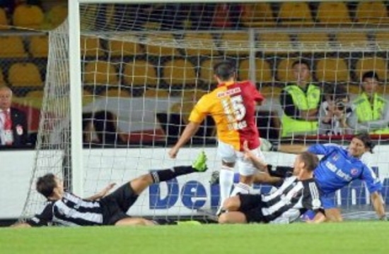 baros-besiktas04.jpg